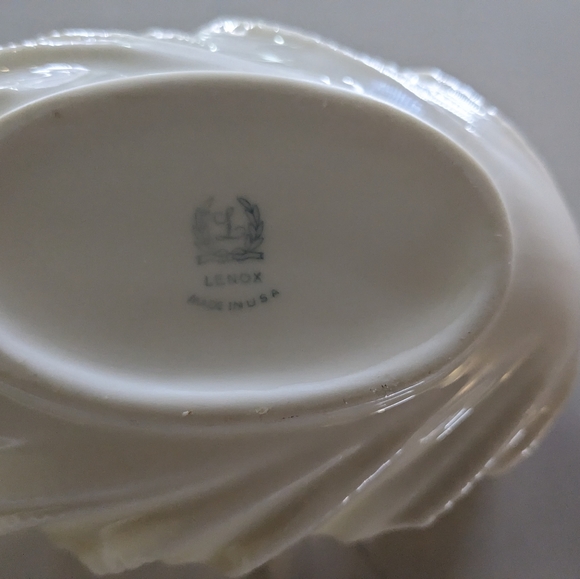 Lenox scallop edge bowl - Picture 5 of 8